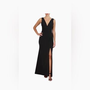 BCBGMAXAZRIA 
V-Neck Mermaid Floor-Length Gown NWT